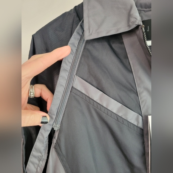 NWT Jordan Utility Convertible Jacket Black Gray Medium - Picture 10 of 15